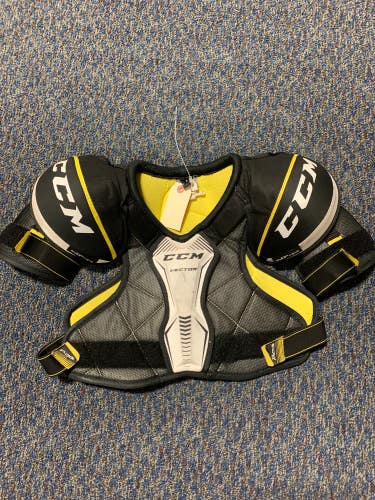 Used Large Junior CCM Vector Shoulder Pads