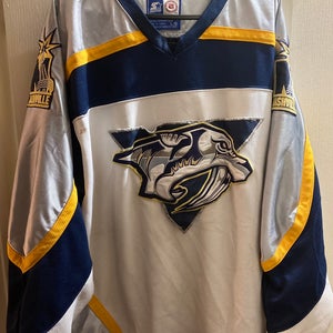 Nashville Predators Starter Jersey Lrg Adult