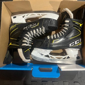 Used Intermediate CCM Regular Width   6.5 Super Tacks 9380 Hockey Skates