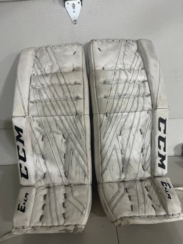 Hockey goalie pads