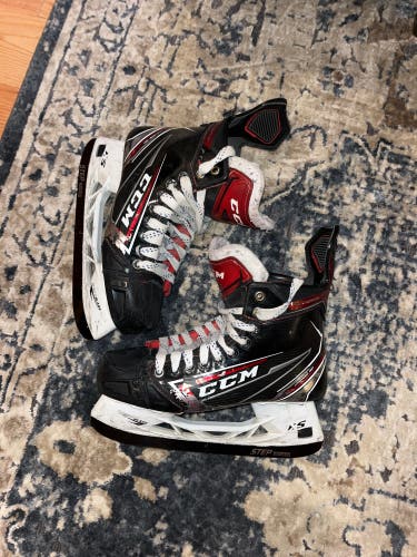 Used Senior CCM Regular Width  7.5 JetSpeed FT2 Hockey Skates