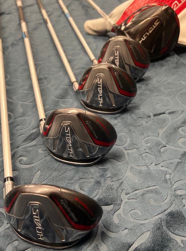 Taylormade Stealth 5-piece Ladies set (Driver, 3, 5, 7 & 9 woods)