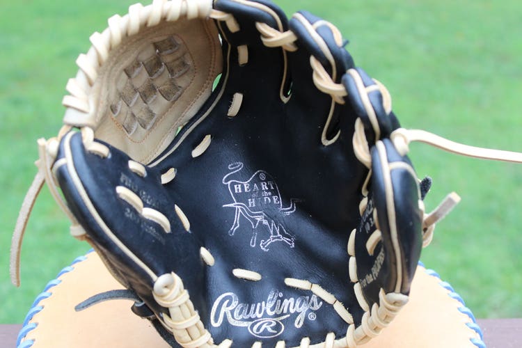 Used Infield Right Hand Throw Rawlings Heart of the Hide Baseball Glove 10.75"