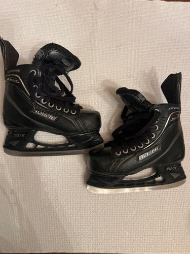 Used Junior Bauer Supreme One60LE Hockey Skates Regular Width Size 3