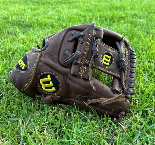 NEW Wilson A800 baseball glove