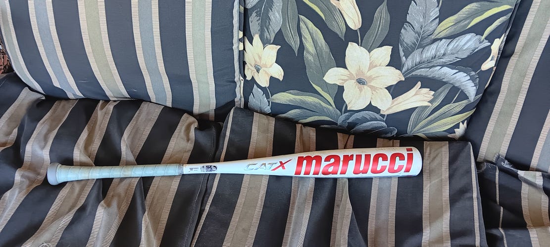 Used 2023 Marucci CAT X USSSA Certified Bat Alloy 27 oz 32"