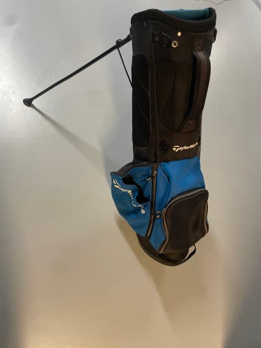 Used Unisex TaylorMade FlexTech Bag