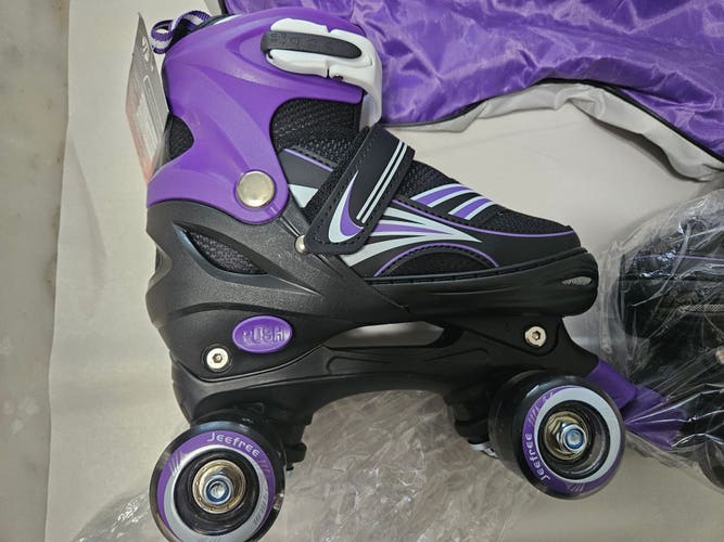 New Purple Quad Skates for Girls with Light-Up Wheels – Fun and Stylish!