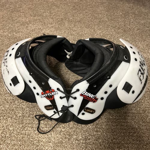 Bike Rattler Venom Shoulder Pads Youth Large 14-15” / Chest 32-34” / BYSH11T