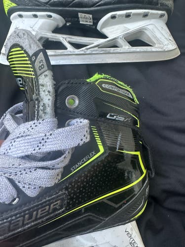 Used Senior Bauer Regular Width 8.5 GSX Hockey Goalie Skates