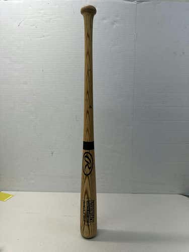 Used Rawlings R243y 28" Wood Bats