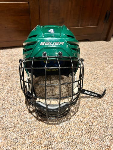 Used Large Bauer Re-Akt 150 Helmet