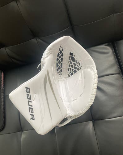 Bauer HyperLite 2 Goalie Glove Senior NEW
