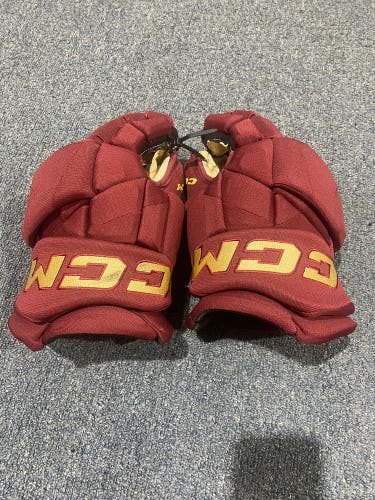 Used Arizona Coyotes Maroon CCM 14" HGPJSPP Gloves