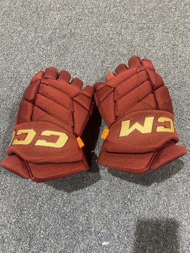 Used Arizona Coyotes Maroon CCM 14" HGPJSPP Gloves