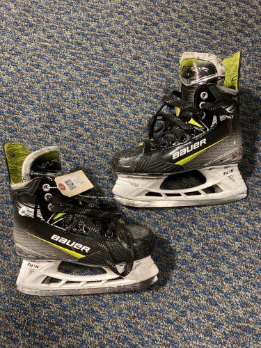 Used Junior Bauer Vapor X4 Hockey Skates | Size 3.5