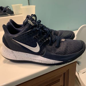 Men's Size 14 (Women's 15) Nike Golf Shoes