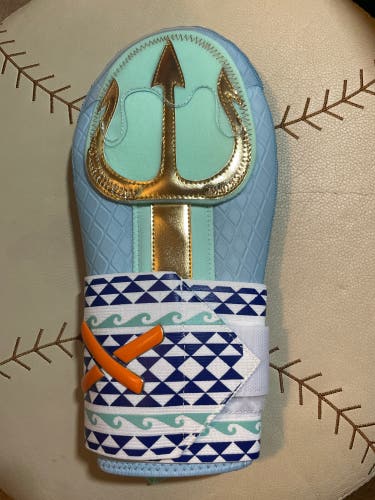 *New* Absolutely Ridiculous Poseidon Sliding Mitt