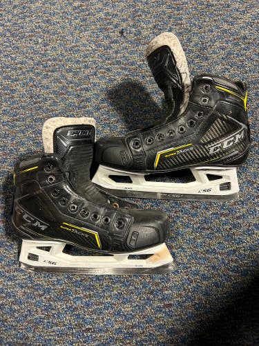 Used Intermediate CCM Super Tacks 9370 Hockey Goalie Skates Regular Width Size 4