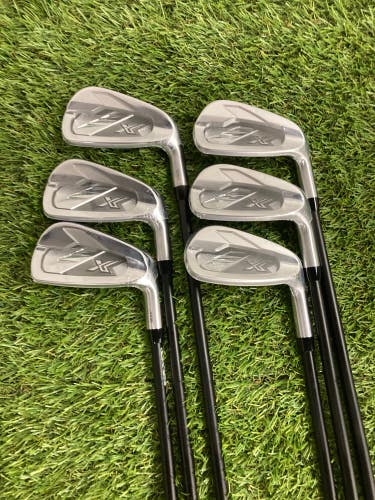 Used Men's XXIO X Iron Set Right Handed Regular Flex Graphite Shaft