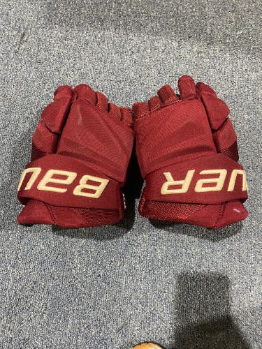 Used Arizona Coyotes Kerf Maroon Bauer 13" Vapor Hyperlite Gloves