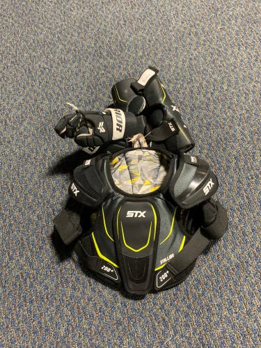 Used Youth STX Stallion 200+ Shoulder Pads