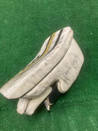 Junior CCM R1.5 Regular Goalie Blocker