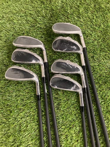 Used Men's Cleveland Launcher XL Halo Iron Set Right Handed Regular Flex Graphite Shaft