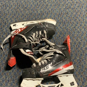 Intermediate CCM JetSpeed FT485 Hockey Skates | Size 4