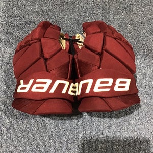 Used Arizona Coyotes #29 Maroon Bauer 13" Vapor Hyperlite Gloves