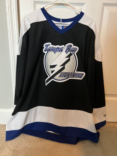 Tampa Bay Lightning Black Jersey - 90s era