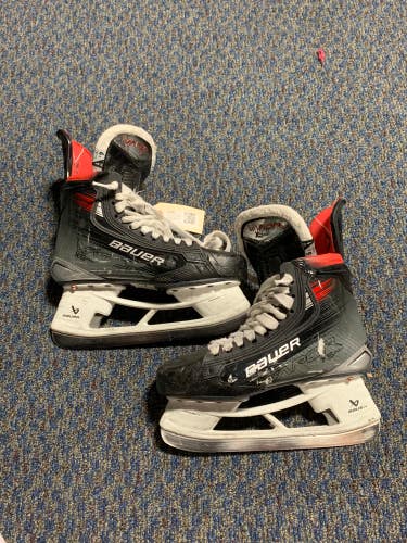 Used Senior Bauer Vapor X5 Pro Hockey Skates Regular Width Size 6.5