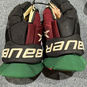 Lightly Used Arizona Coyotes Bauer 14" Pro Stock Vapor 2X Pro Gloves