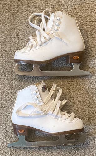 Girls Figure Skates