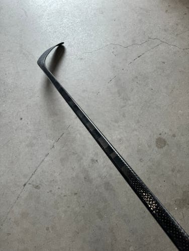 New Intermediate Bauer Left Hand P28 65 Flex Pro Stock Vapor Hyperlite 2 Hockey Stick Blackout Pro+