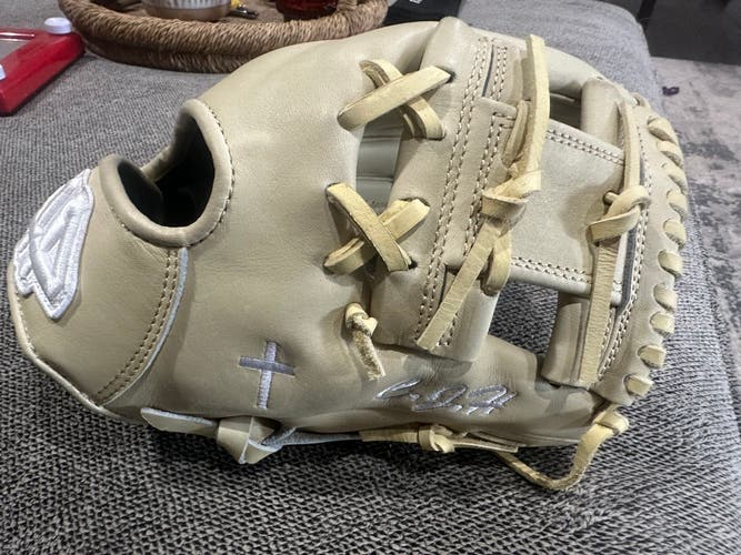 44 Pro glove