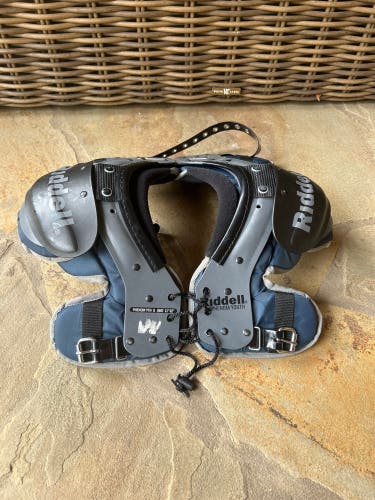 Used Youth Riddell PHENOM YOUTH Shoulder Pads