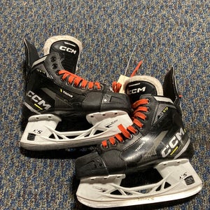Junior CCM Tacks AS-570 Hockey Skates | Size 3 I Wide