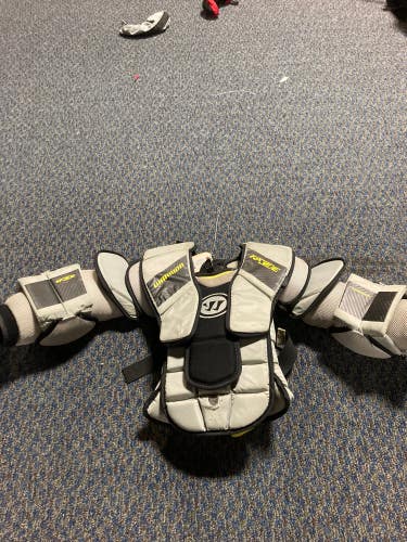 Used Junior Large/Extra Large Warrior Ritual X3E Goalie Chest Protector