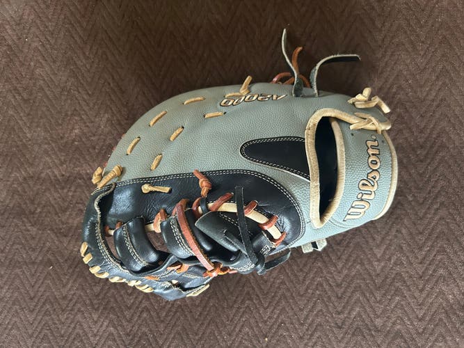 Used 12.5" A2000 First Base Mitt