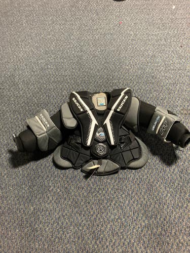 Used Intermediate XL Vaughn Velocity V9 Goalie Chest Protector