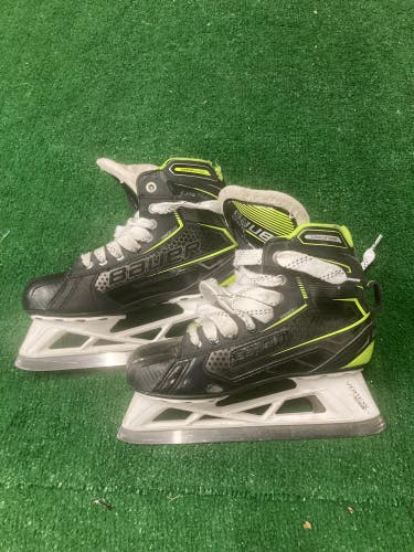 Used Senior Bauer GSX Hockey Goalie Skates Regular Width 5