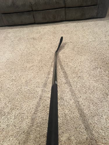 New Senior CCM Right Handed P28 FT Ghost Hockey Stick