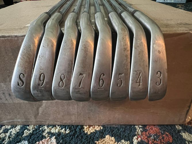 Titleist DCI 981 Set - 3-9, PW