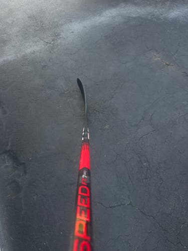 New Senior CCM Jetspeed FT7 Pro Right Handed Hockey Stick P28 Pro Stock