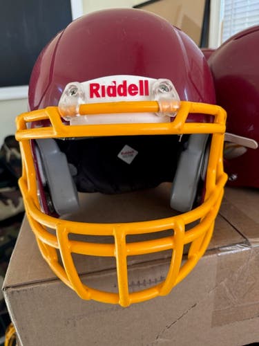 Used xxs/xs Youth Riddell Victor Helmet