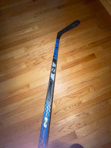 New Senior Bauer Team Nexus Right Handed Hockey Stick P28 Pro Stock