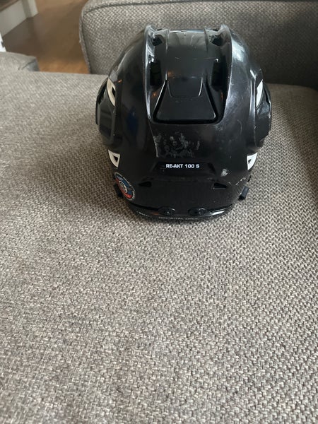 Used Small Bauer Re-Akt 100 Helmet
