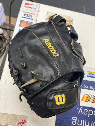 Wilson A2000 Pro Stock 1st Base Mitt 12 1/4” RHT