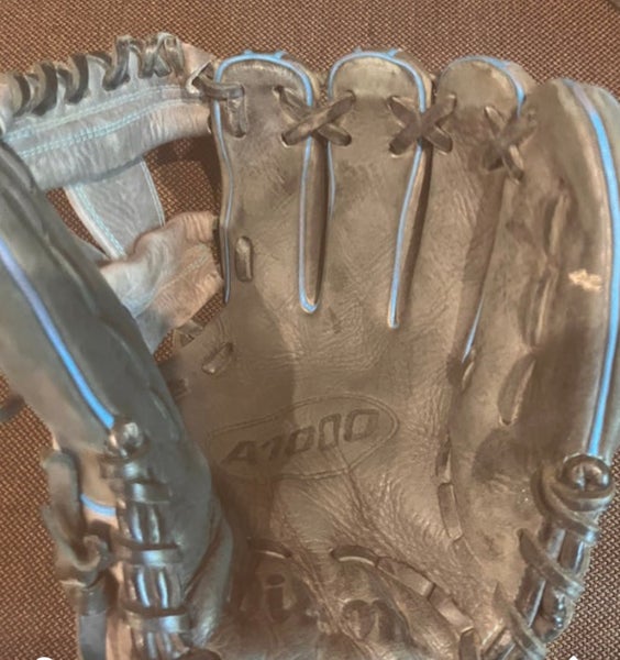 Used Infield 11.25" A1000 Baseball Glove